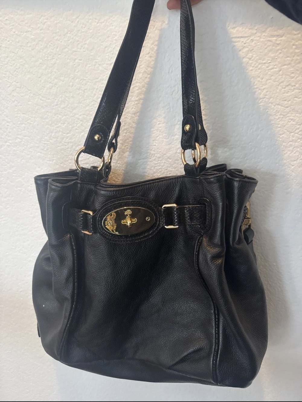 Mulberry Black Leather Shoulder Bag with Gold Hardware